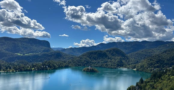 Ab Zagreb: Geführte Tagestour nach Ljubljana und zum Bleder See