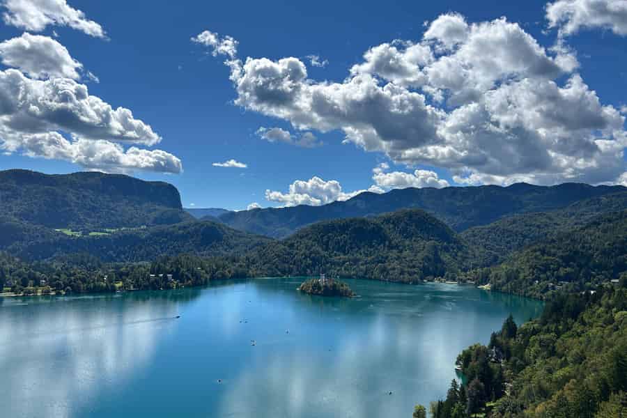 Ab Zagreb: Geführte Tagestour nach Ljubljana und zum Bleder See. Foto: GetYourGuide Ab Zagreb: Geführte Tagestour nach Ljubljana und zum Bleder See. Foto: GetYourGuide