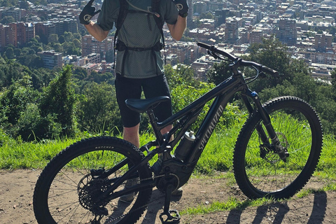 Bogota: Custom E-Bike Adventure – Mountains or City Tour