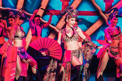 Phuket: Simon Cabaret Show tickets voor de eerste 3 rijenSimon Cabaret: Normale zitplaats + transfer Patong/Kalim