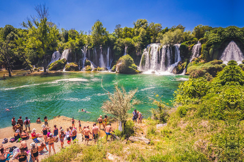 Dubrovnik: Escursione di un giorno a Mostar e alle cascate di KravicaPullman moderno con aria condizionata e guida in inglese