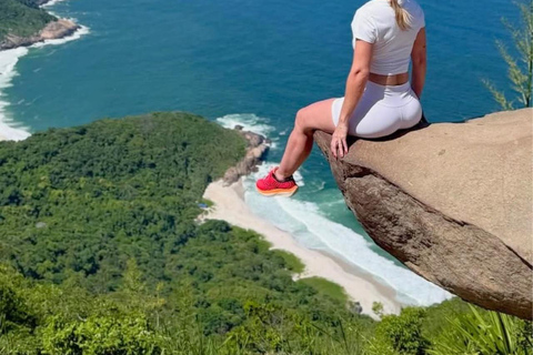 Pedra do Telégrafo: Guided Experience and Rio's Most Famous Photo Pedra do Telégrafo: Guided Experience and the Most Famous Photo of Rio