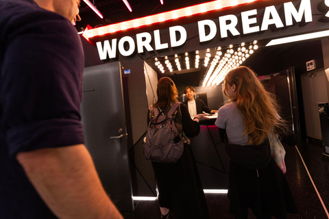 Nagoya Sakae: World Idol Republic Kawaii Experience