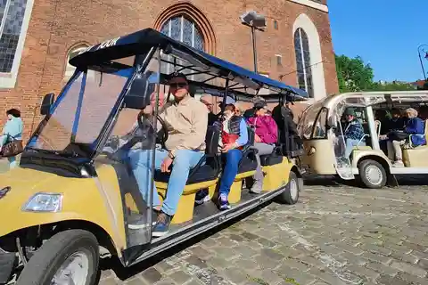 Gdansk: Shared or Private Guided City Tour by Golf Cart