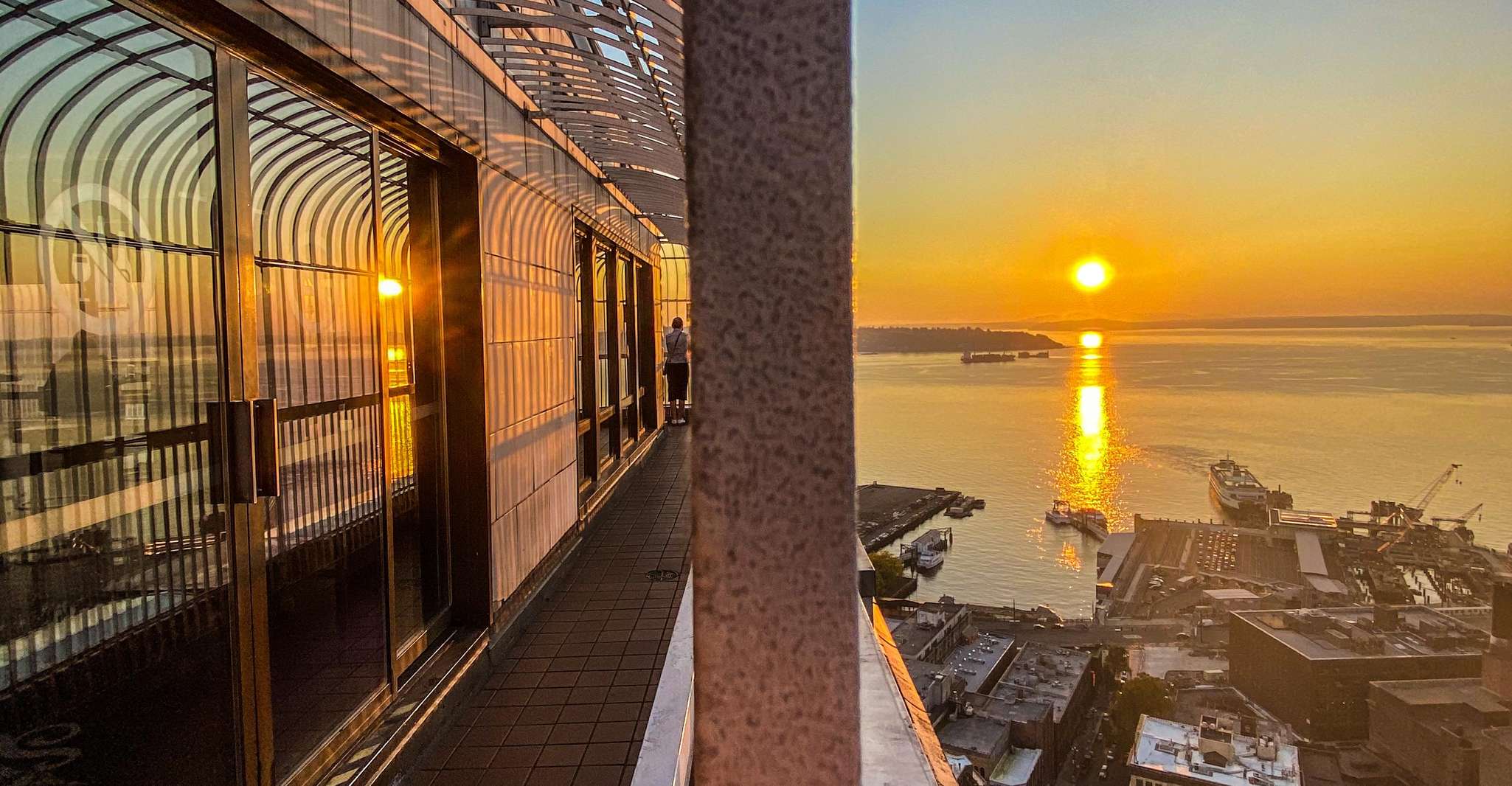 Seattle: Smith Tower Observatory Access Ticket photo 8