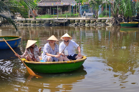 Tour en bateau de la corbeille de Hoi AnPromenade en bateau à panier à Hoi An