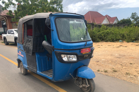 Zanzibar: Tuk Tuk Transfer naar Kendwa en Nungwi