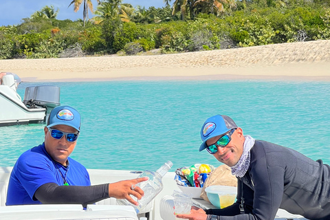 From Fajardo: Snorkeling and Beach Day in Culebra