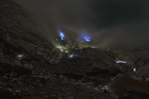 Climbing Ijen’s Peak: Witness the Spectacular Blue Fire