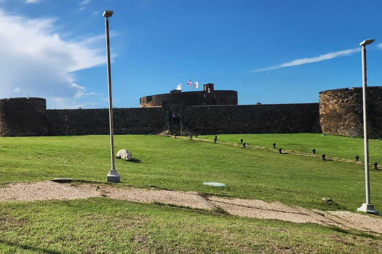普拉塔港：从泰诺湾/安伯湾出发的猴子之旅和城市之旅普拉塔港：塔伊诺湾/安伯湾的猴子之旅和城市之旅