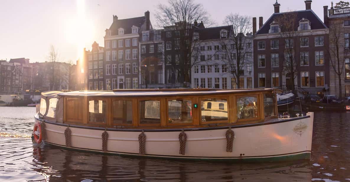 Afbeelding 0 van Amsterdam: luxe grachtenrondvaart van 2 uur met hapjes en drankjes