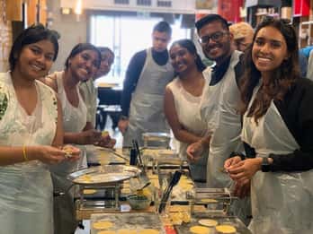 Roma: Lezione di cucina del Master Chef romano con vino
