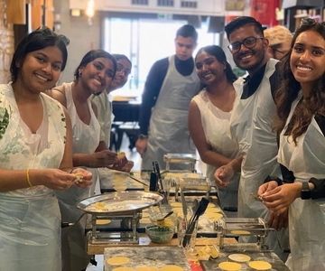 Rome: Roman Master Chef Cooking Class with Wine