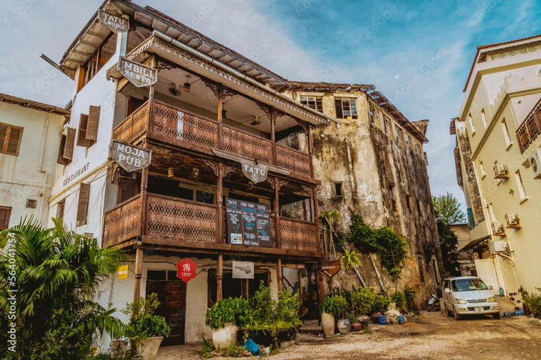 Sansibar: Henna-Kunst und Kanga-StylingSansibar: Henna-Kunst und Kanga-Styling-Erlebnis