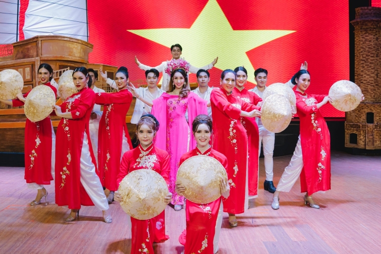 Bangkok : Spectacle de cabaret au Golden DomeZone VIP