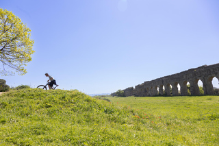 Rome: Appian Way & Aqueducts E-Bike Tour (Catacombs & Food)