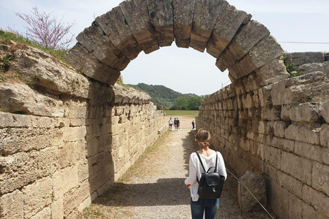 Olympia: Group Tour with entry tickets & tasting experience
