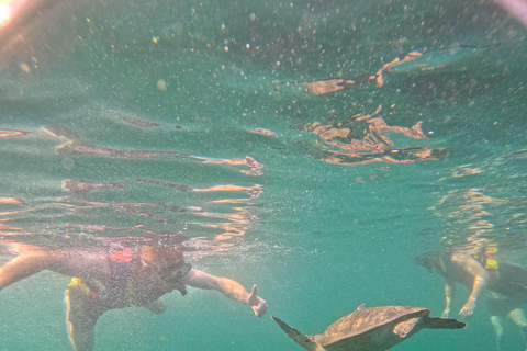 Muscat: Daymaniyat Islands Boat & Snorkel Trip