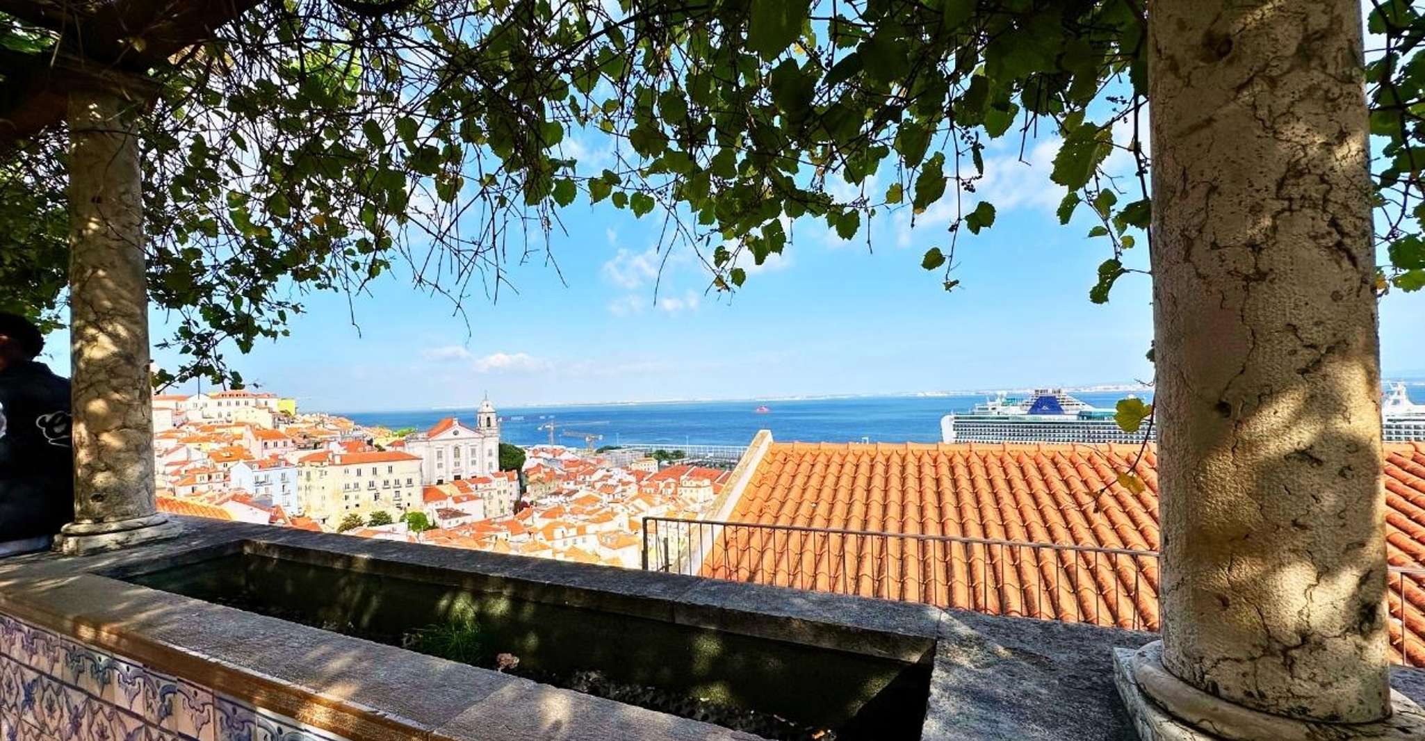 Lisbon: Old Town Tuk-Tuk Tour