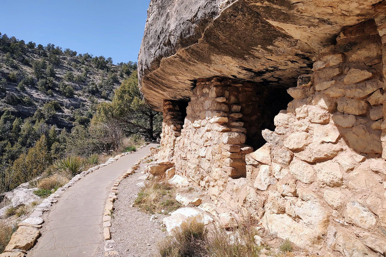 From Scottsdale: Walnut Canyon, Meteor Crater & Winslow Tour