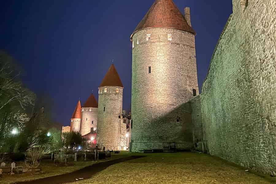 Tallinn: Mittsommer-Tour mit mehreren Optionen. Foto: GetYourGuide Tallinn: Mittsommer-Tour mit mehreren Optionen. Foto: GetYourGuide