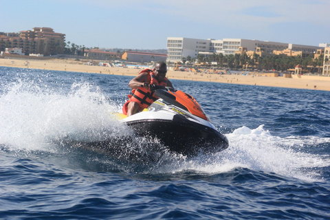 Jetski avontuur Zanzibar :Plezier op het strand van Kendwa/NungwiJetski avontuur in Zanzibar :Plezier in Kendwa/Nungwi