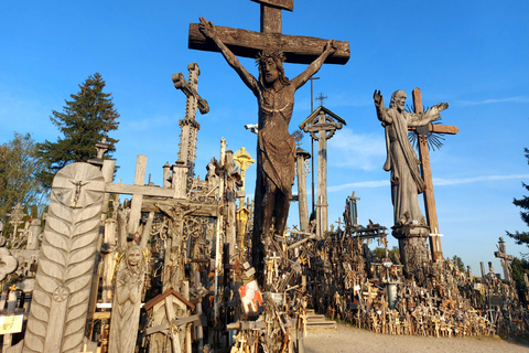 Från Riga: Hill of Crosses, Rundale &amp;Bauska Privat dagsutflyktFrån Riga: Hill of Crosses, Rundale &amp; Bauska Privat dagsutflykt