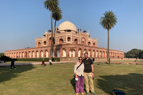 Delhi : visite citadine privée d'une journée ou d'une demi-journée à Old et New DelhiVisite d'une journée complète de l'Ancienne et de la Nouvelle Delhi (voiture + guide)