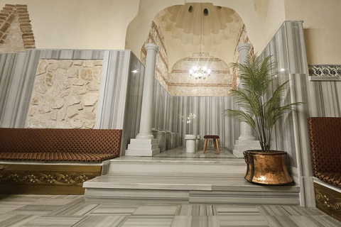 Istanbul: Gedikpasa Historical Hammam med tillval om integritetHammamritual i kvinnosektionen