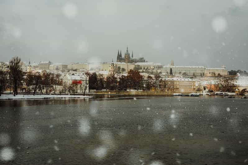 Prague : l'Enfant Jésus et les marchés de Noël à Náměstí Míru