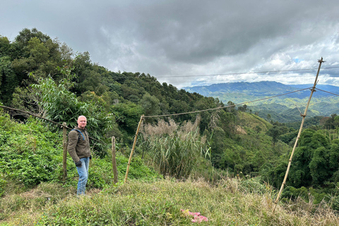 Aventura de 13 días en moto de Vietnam del Norte a LaosRuta en moto guiada de 13 días de Aventura del Norte de Vietnam a Laos