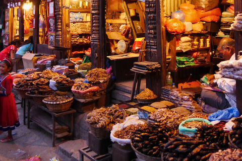 Kathmandu: Photography Tour – Temples, Markets & Sunrise