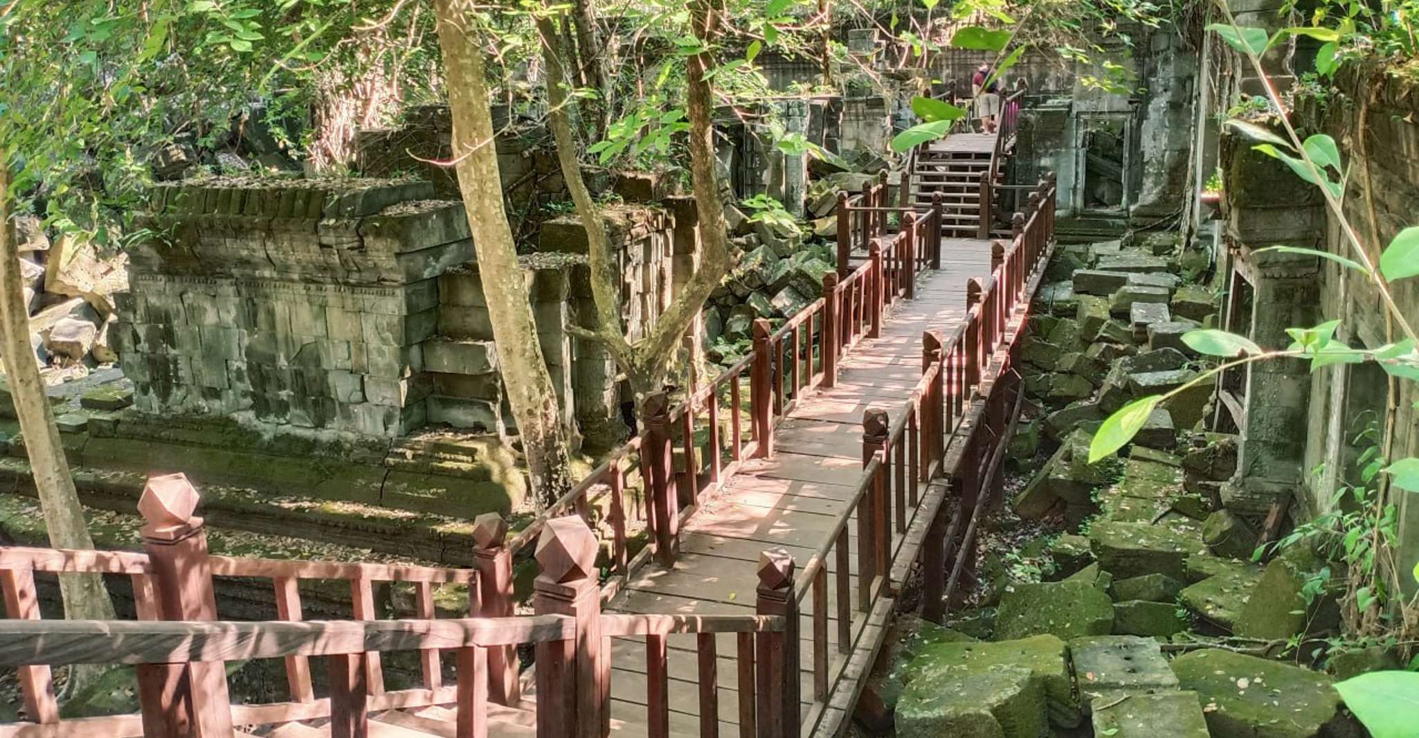 Private One Day Trip To Banteay Srei, Beng Mealea and Rolous - Housity