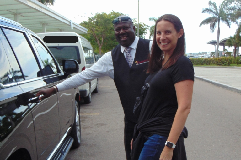 Nassau: one-way privé luchthaven naar hotel transferservicePrivéluchthaventransfer in een luxe auto