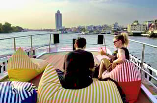 Bangkok: Chao Phraya Booze Cruise Mit Unbegrenzten Getränken