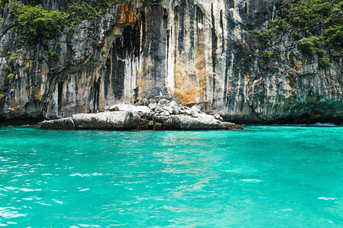 Desde Phi Phi: 6 horas de tour en barco privado por las islas Phi PhiExcursión para 11-15 personas