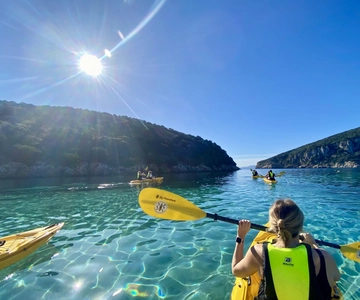 Golfo Aranci: Small group Kayak tour with Aperitif &dolphins