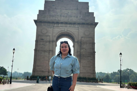Delhi: Guided Shopping Tour Experience with Female Expert Exclusive Full-Day Shopping Tour with Female Expert Guide