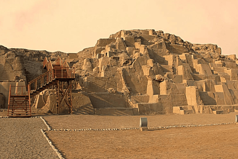 Lima : Musée Larco et Huacas, nuit magique avec dînerMusée Larco et Huacas avec dîner - Privé