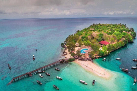 VANUIT NUNGWI : PRISON ISLAND EN NAKUPENDA SANDBNK MET LUNCH