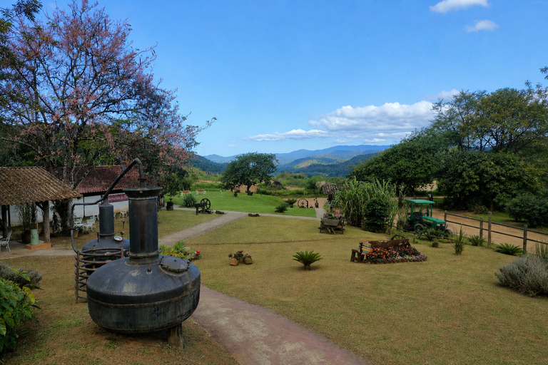 Paraty: Jeep Tour with Waterfalls, Distilleries and Tasting Paraty: Jeep Tour with Waterfalls, Distilleries, and Tasting