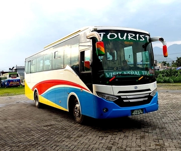 Pokhara: Transfer to Kathmandu (Luxurious Sofa Seater Bus)
