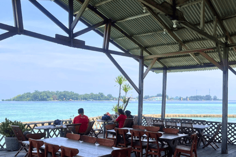 Jakarta: Private Yachtfahrt zu 5 Inseln mit Schnorcheln und AngelnJakarta: Tagestour mit Yacht zu 5 Inseln, Schnorcheln und Angeln