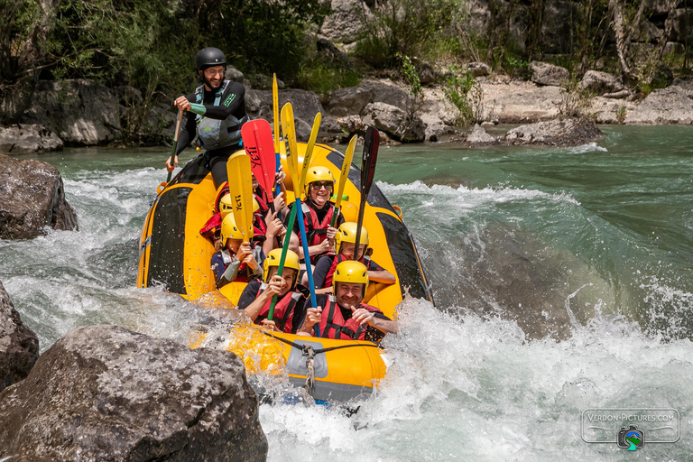 Castellane: Rafting in the Verdon Gorges Classic rafting - 14 km