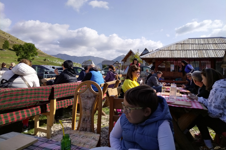 Sarajevo: Lukomir Village Tour with Local Food Tasting