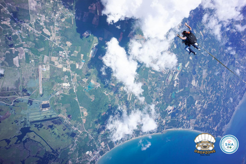 Z Bangkoku: Pattaya Dropzone Skydive Ocean Views TajlandiaPakiet VIP