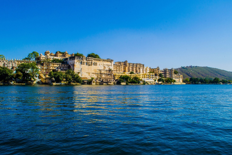 Udaipur Ganztägige Private Sightseeing Tour mit Guide