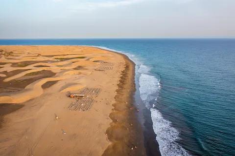 Las Palmas or Maspalomas: Contrasts tour of Gran Canaria