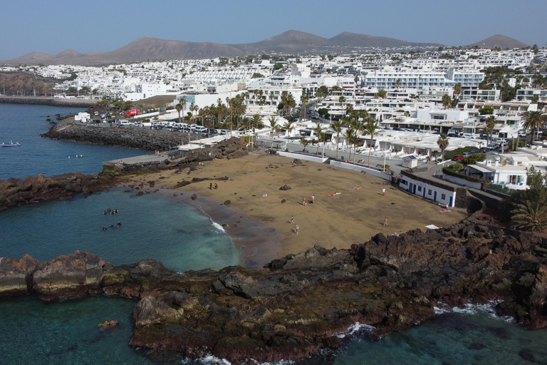 Excursão guiada de mergulho com snorkel em Playa ChicaPasseio guiado de mergulho com snorkel em Playa Chica