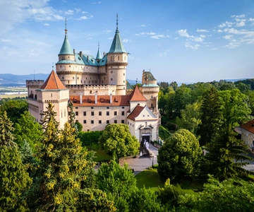 From Bratislava: Slovakia’s Castles & Cities Guided Day tour